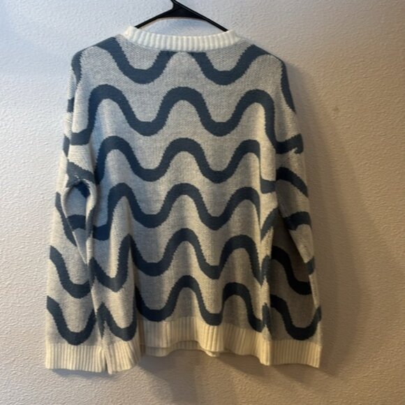 Just Polly Blue and White Crewneck Sweater with Wavy Pattern - Picture 4 of 4